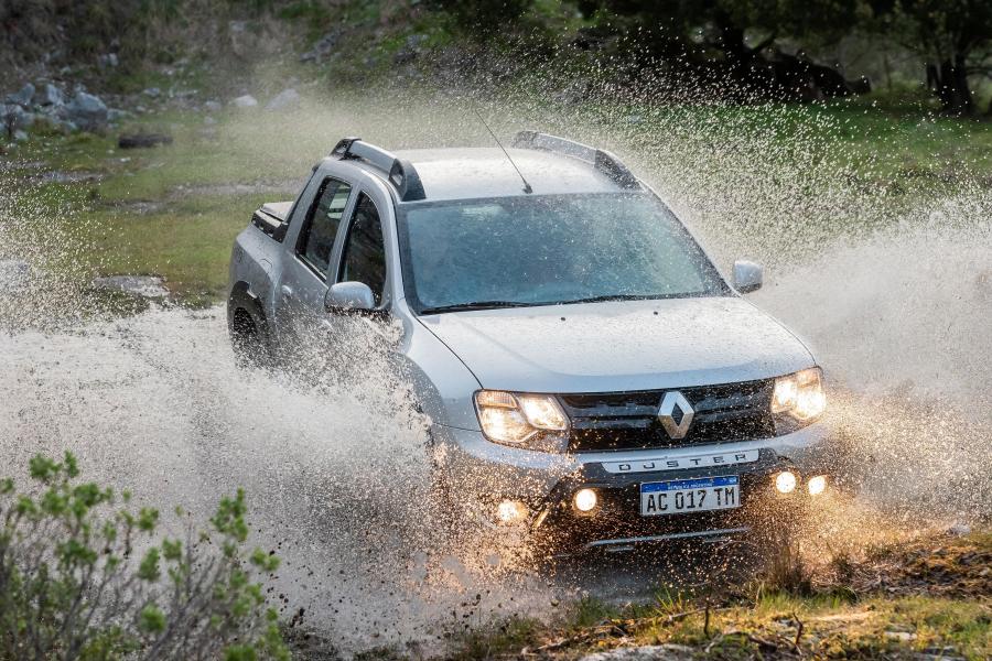  Renault Duster Oroch Dynamique 2.0 4x4 2018 года  (фото 27 из 40)